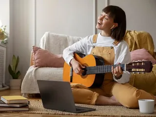 Descubra o Segredo para Acompanhar Qualquer Música com Estrondoso Sucesso