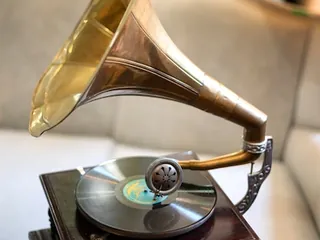 Descubra o Segredo da Música Antiga: Instrumentos e Produção